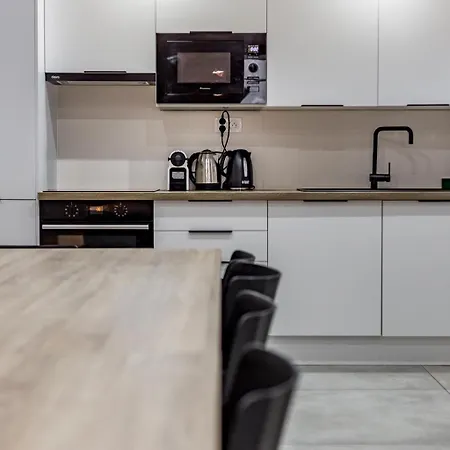 Maison Le Gratte Ciel - Seminaire Ou Famille, Salle De Reunion, 8 Clim, Jardin & Salle De Sport * Вийёрбан